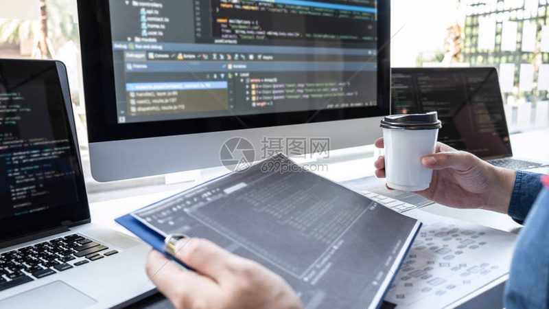 软件开发报价影响因素揭秘：揭秘背后的逻辑与考量