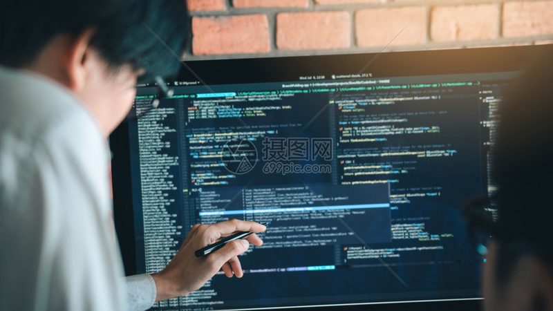 定制开发CRM系统，费用构成解析与决策要点